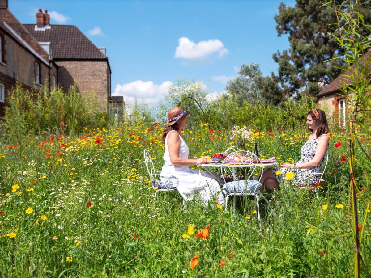 Sawcliffe Manor Country House With Spa, Free Parking, Catering, Self Checkin, Farmstay Скънторп Екстериор снимка