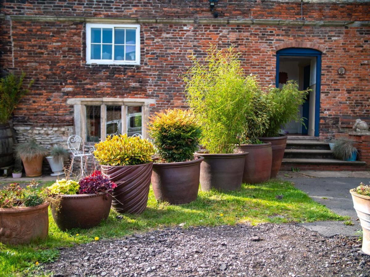 Sawcliffe Manor Country House With Spa, Free Parking, Catering, Self Checkin, Farmstay Скънторп Екстериор снимка