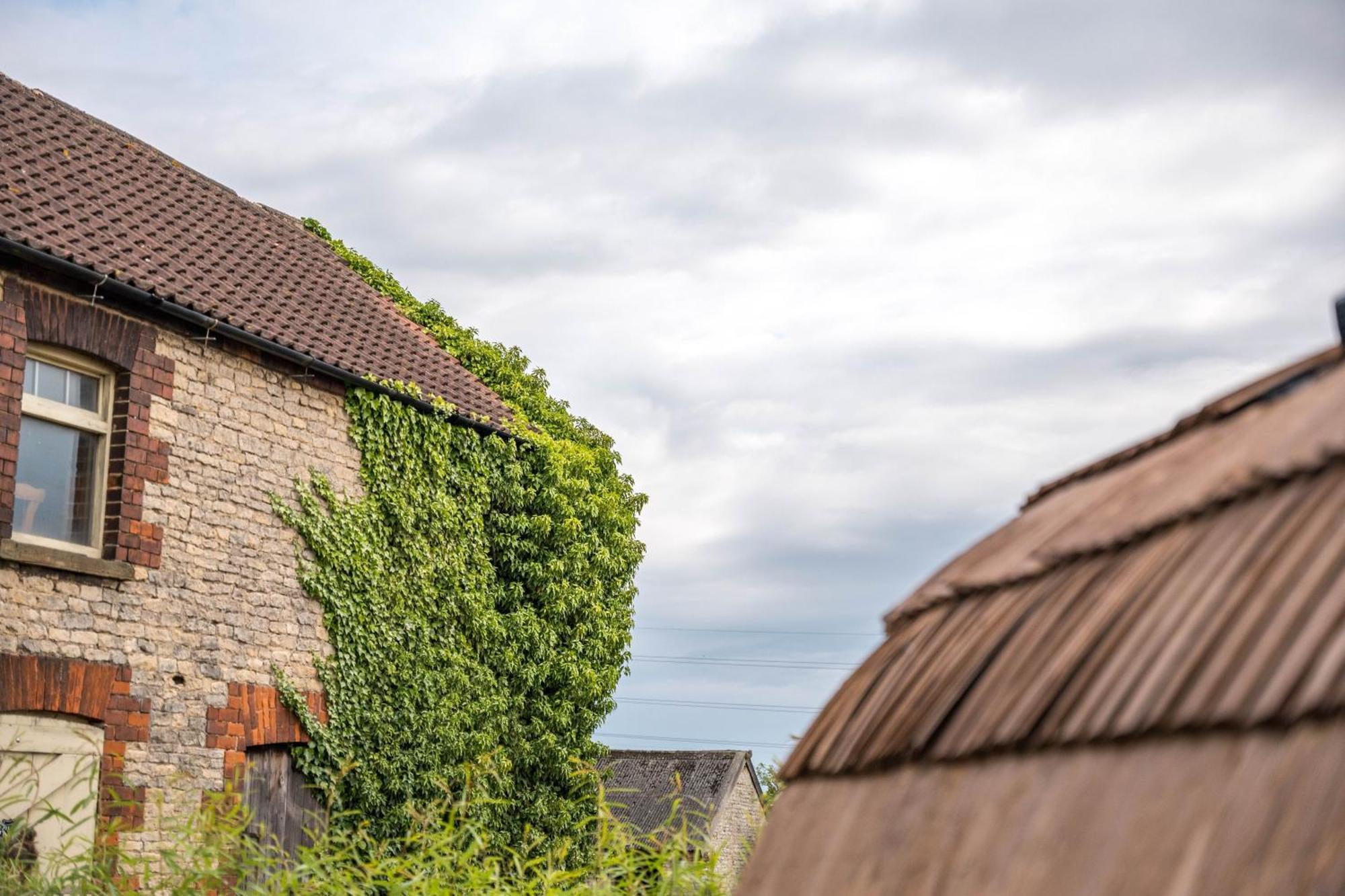 Sawcliffe Manor Country House With Spa, Free Parking, Catering, Self Checkin, Farmstay Скънторп Екстериор снимка